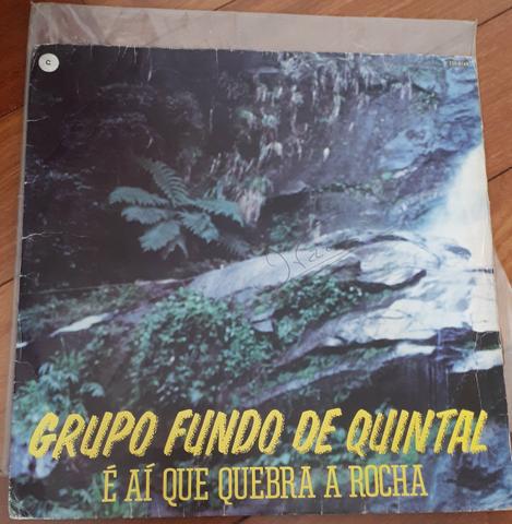 Vinil LP Grupo Fundo de Quintal - É Aí Que Quebra a Rocha