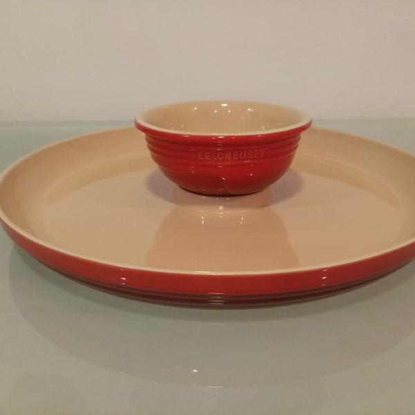 le creuset prato para aperitivo vermelho - petisqueira