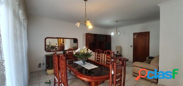 Excelente apartamento 3 dormitórios com varanda e vista