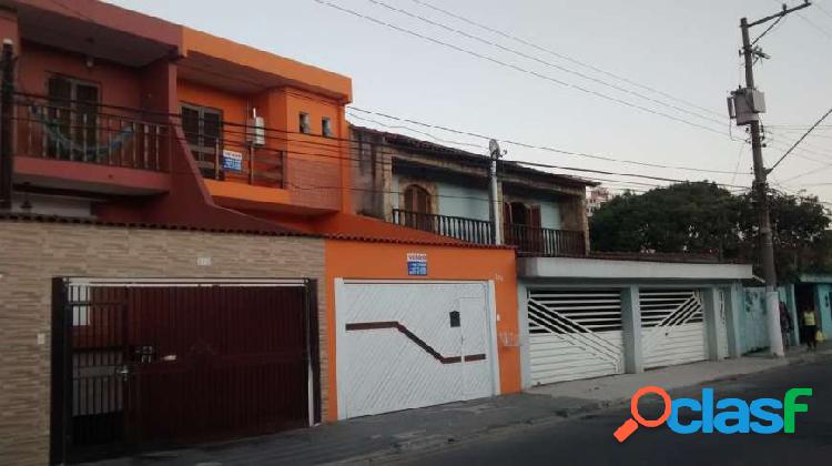 Sobrado com 3 Quartos à Venda, 144 m² por R$ 530.000-