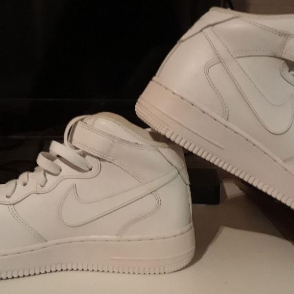 Air Force 1 Mid