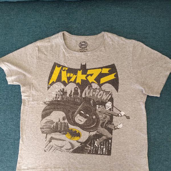 Camiseta Batman em japonês masculina