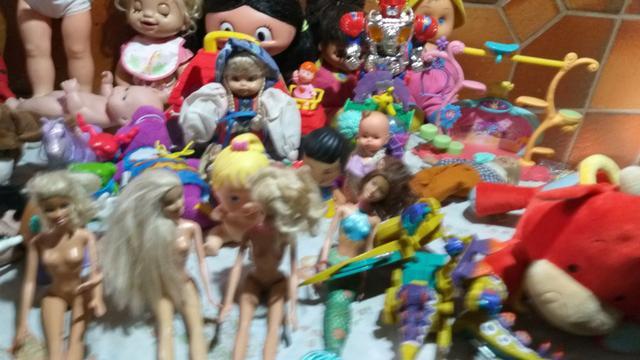 Lote de brinquedo