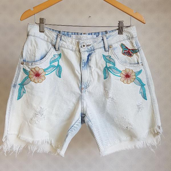 bermuda jeans com bordado