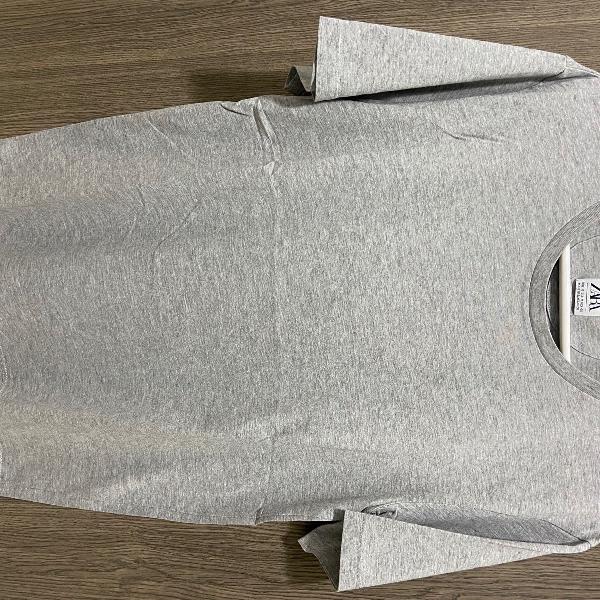 camiseta zara cinza m