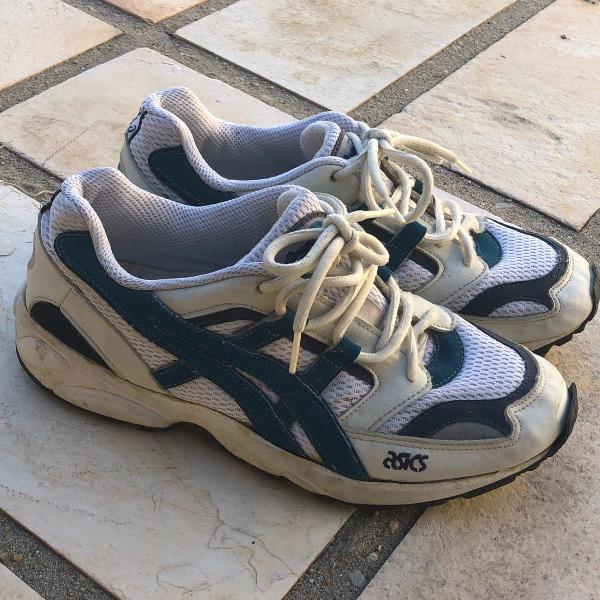 tênis asics vintage