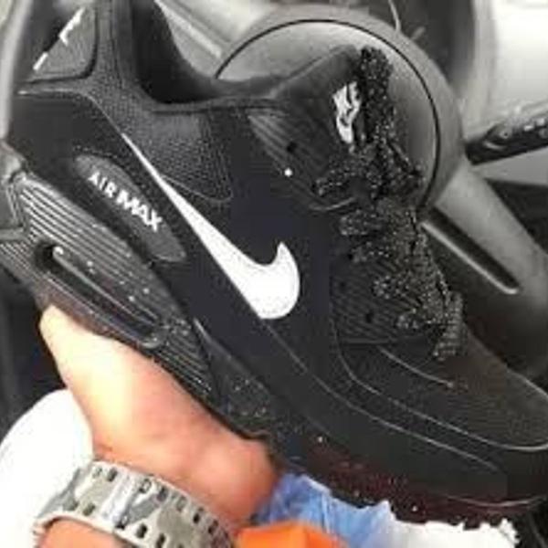 tênis nike air max 90 preto chuva promoção 40