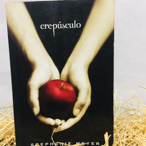 Livro da saga Crepúsculo, Stephenie Meyer