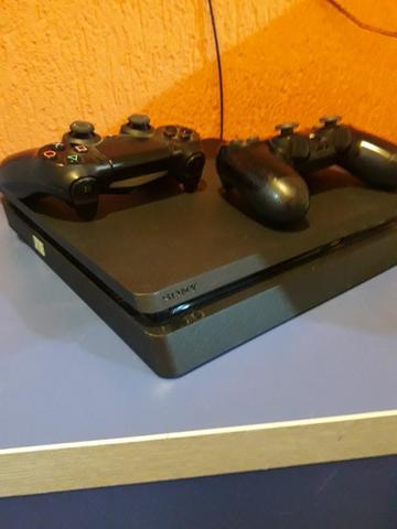 PS4 slim 1 TB com 2 jogos mídia física leia a descrição