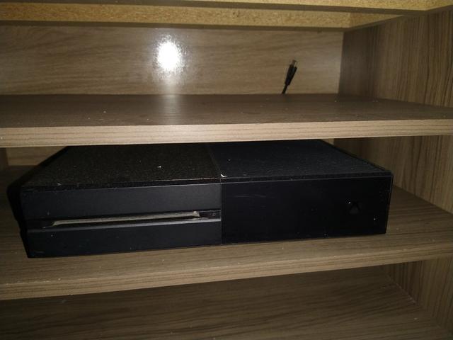 Vendo Xbox one 500gb ótimo estado