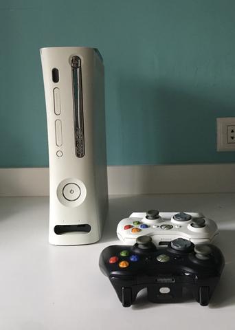 Xbox 360 + Kinect + 2 controles + 4 jogos Kinect