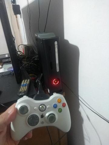 Xbox 360 com a luz vermelha acesa aceito proposta valor 230