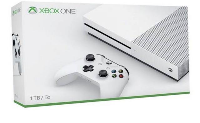 Xbox one s 1TB semi novo