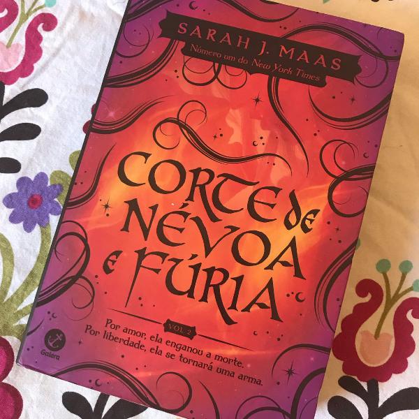 corte de névoa e fúria + corte de espinhos e rosas