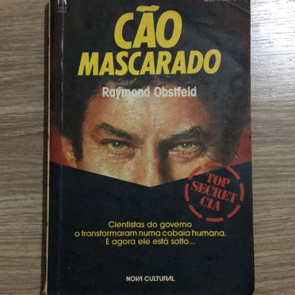 livro o cão mascarado