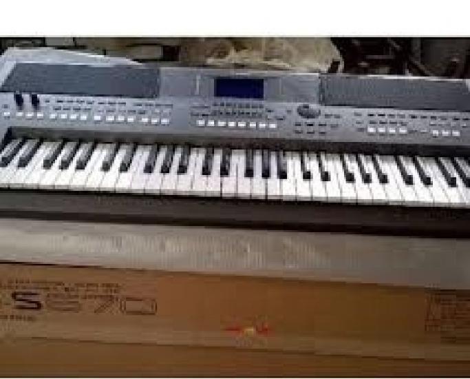 Teclado Yamaha PSR s670 novo com garantia