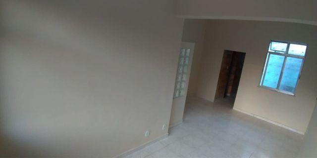 026 Apartamento de 02 quartos + dependência completa e