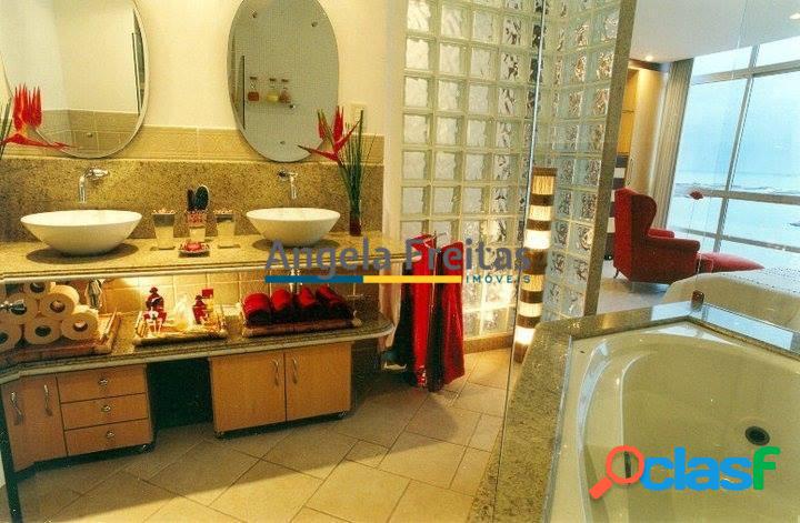 Apartamento 3 quartos transformados em 2 - Frente Mar Praia
