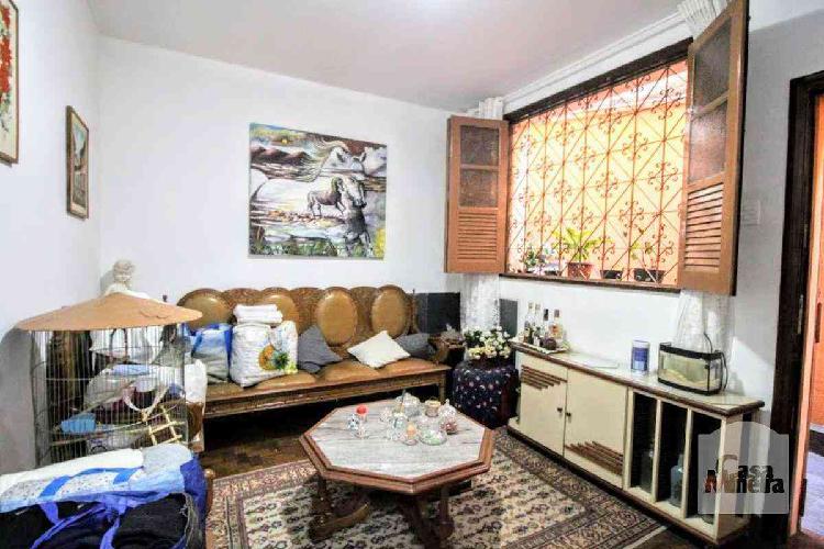 Casa, Carmo, 6 Quartos, 1 Vaga, 0 Suíte