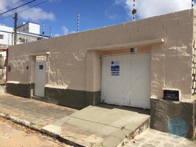 Casa para alugar com 3 dormitórios em Dix-sept rosado,