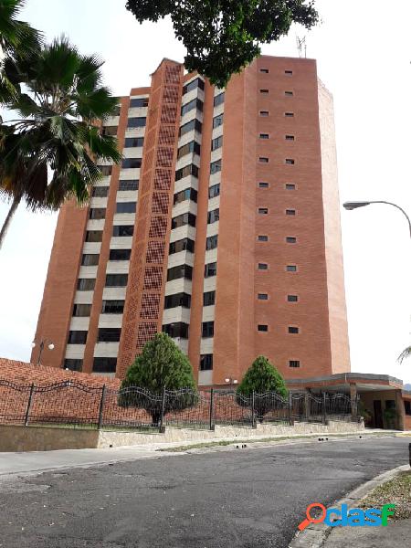 Se vende Apartamento en la trigaleña de 230m2 con planta y