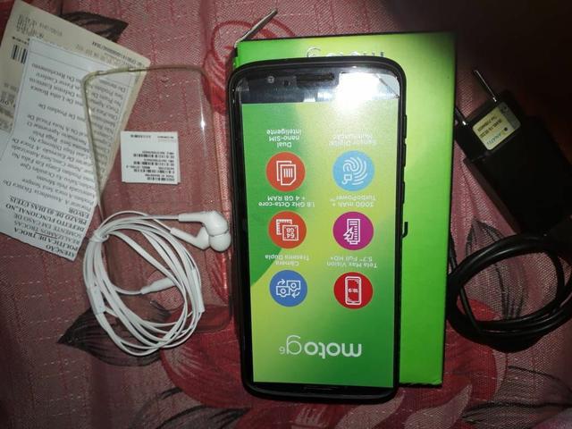 Vendo moto G6 impecável 64gb 4 ram.