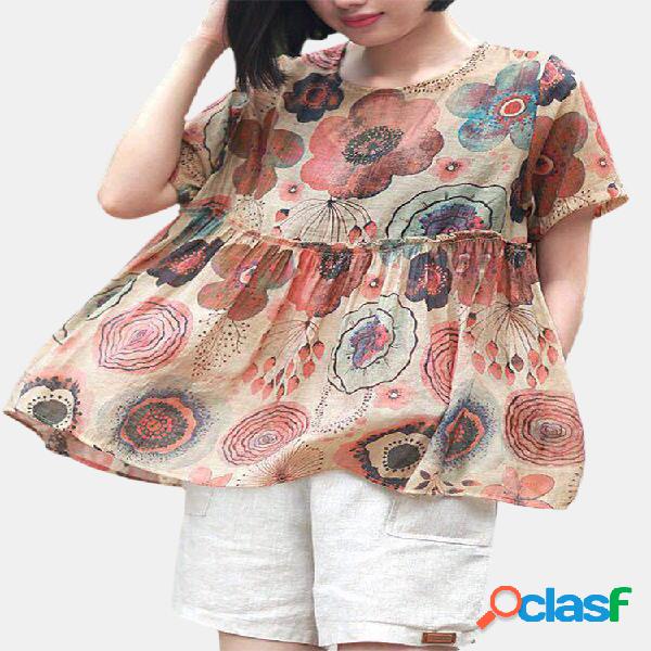 Blusa estampada com flores e manga curta