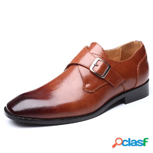Homens à moda fivela de metal sapatos dedo do pé quadrado