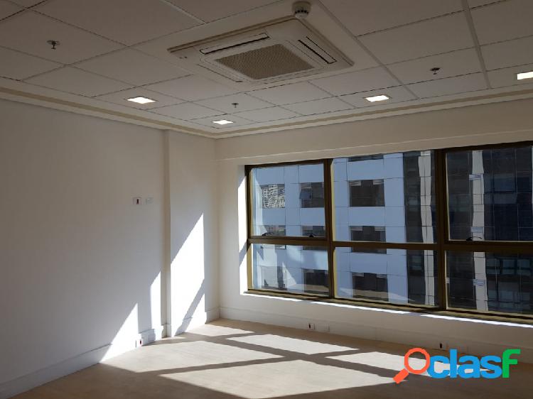 Sala Comercial para Alugar de 32 m² em Edifício NWI