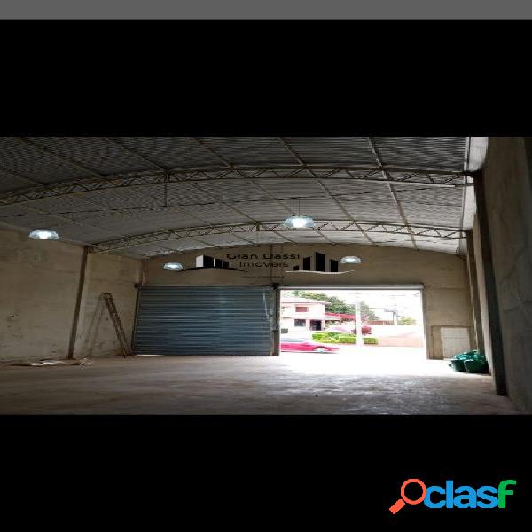 vende-se barracão com ótima localização