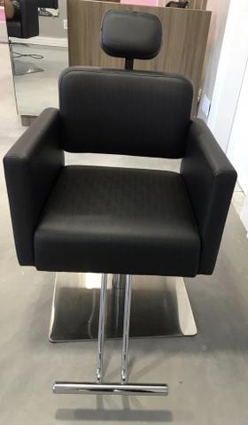 Cadeira cabeleireiro R$ 990,00