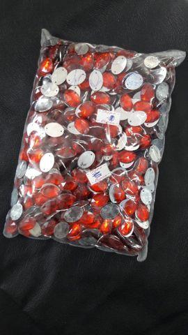 Chaton oval vermelho 13x18 com 1000 pcs R$ 10.00