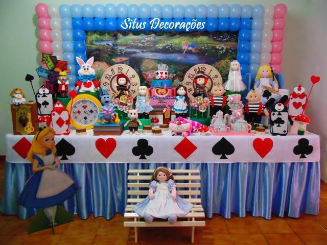 Decoração da Alice no País das Maravilhas Festa Infantil