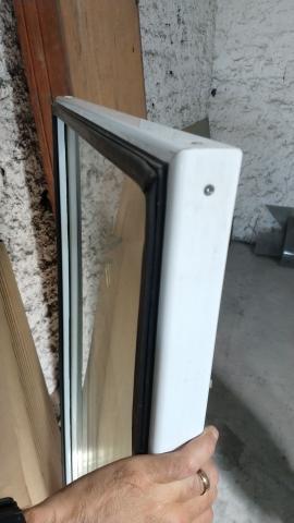 Porta de vidro para freezer vertical.