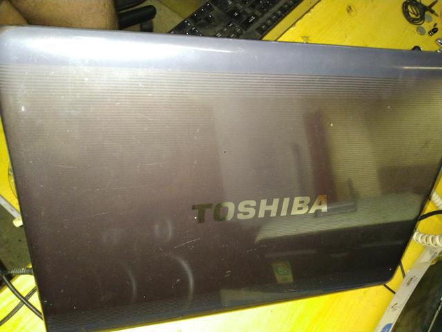 Notebook Toshiba com 04 GB memória