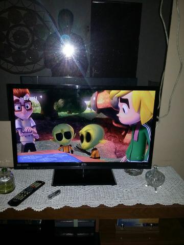 Vendo uma TV STO DE32SEMINOVA ULTRA FINAL MUITO BOA IMAGEM