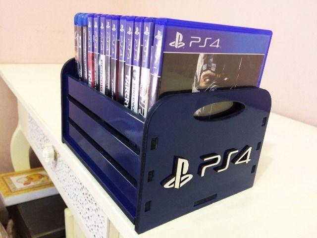 03 jogos PS4 + 02 capas para controle PS4 + caixa para por