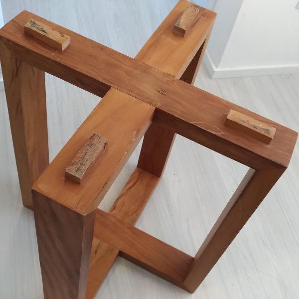 Base para mesa em madeira