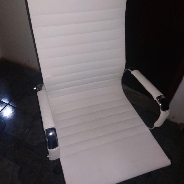 Cadeira Tok Stok Branca
