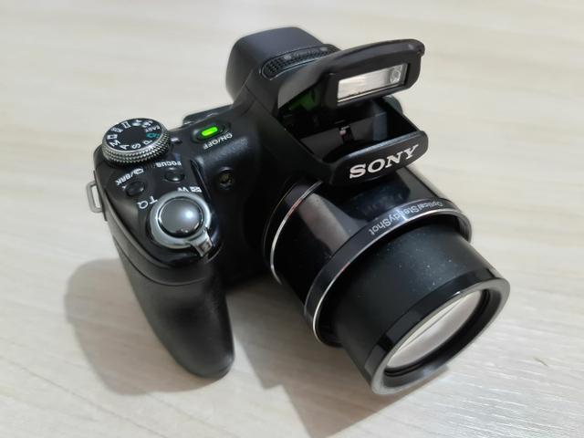 Câmera Sony Cyber-shot
