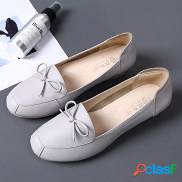 Couro de patente de Bowknot Flat Casual Loafers brancos
