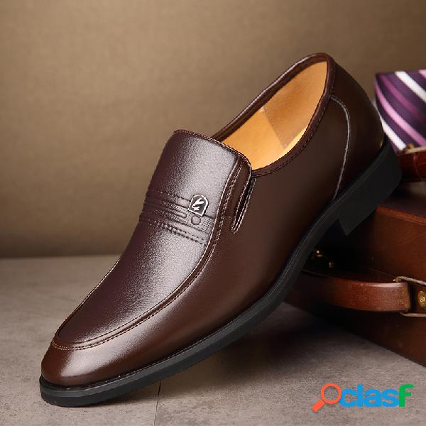 Homens Classic Deslizamento De Cor Pura Em Sapatos Formais