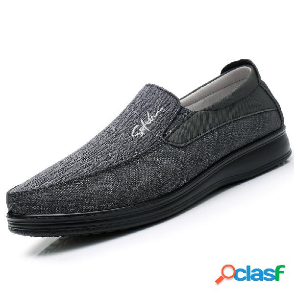 Homens respirável confortável deslizamento em sapatos