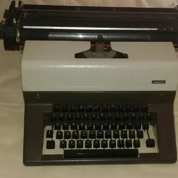 Máquina de escrever Facit