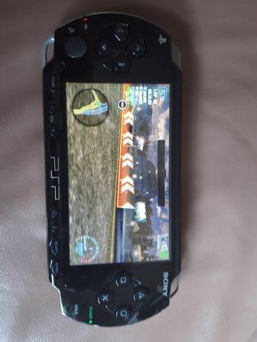 PSP Sony + 3 jogos, ótimo estado