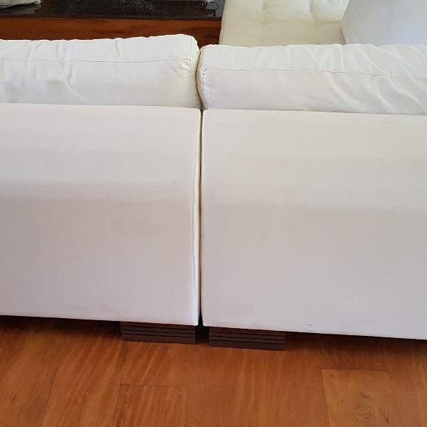Sofa branco modulaque com chaise impermeabilizado