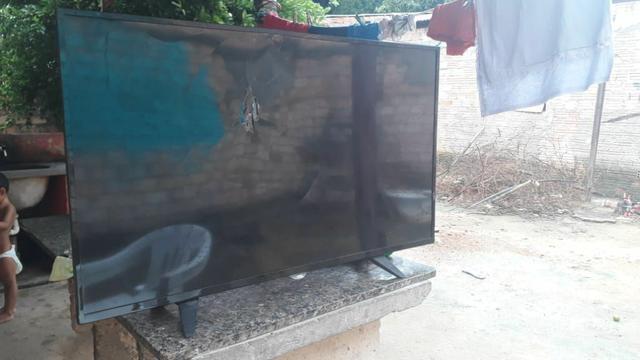 Vende-se TV 43 polegadas pra tirar peças