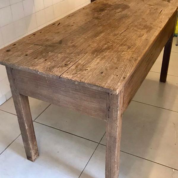 mesa antiga - madeira maciça