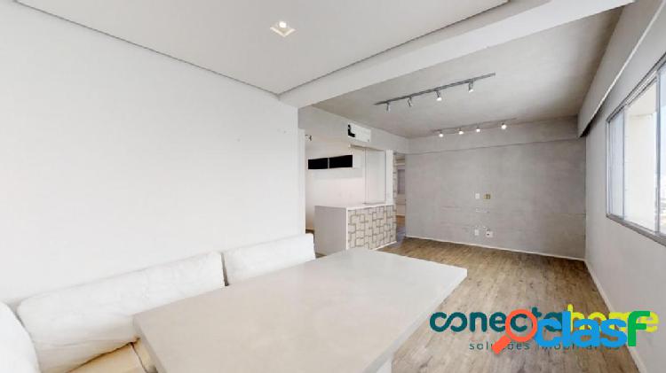 Apartamento 90 m², 2 dormitórios, 1 Vaga, em Vila