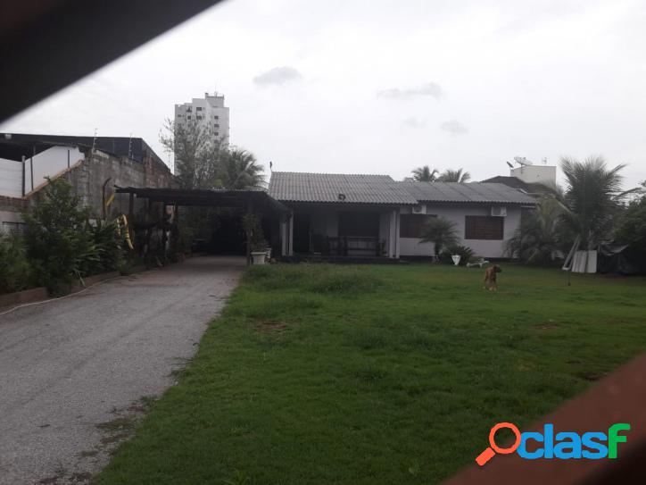 CASA NO CENTRO DE SORRISO-MT